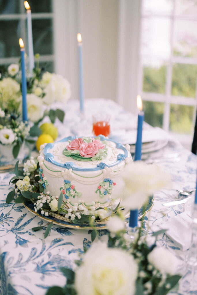 Vintage inspired wedding cake