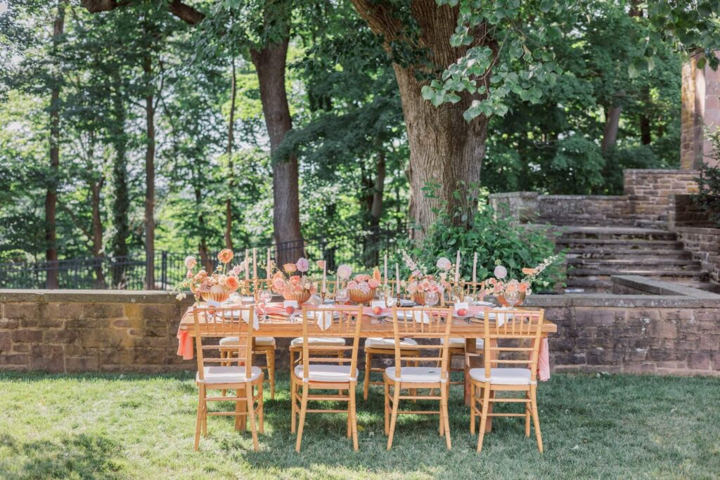 Tyler Gardens outdoor wedding reception table