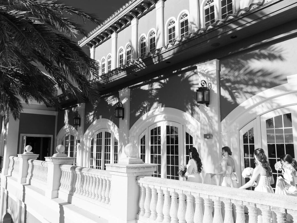 Bridal party on the balcony of Crane Club at Tesoro