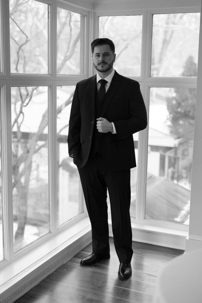 Portrait of the groom on his wedding day